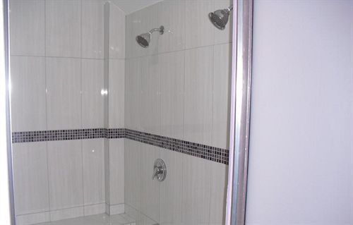 Piarco Village Suites Bagian luar foto