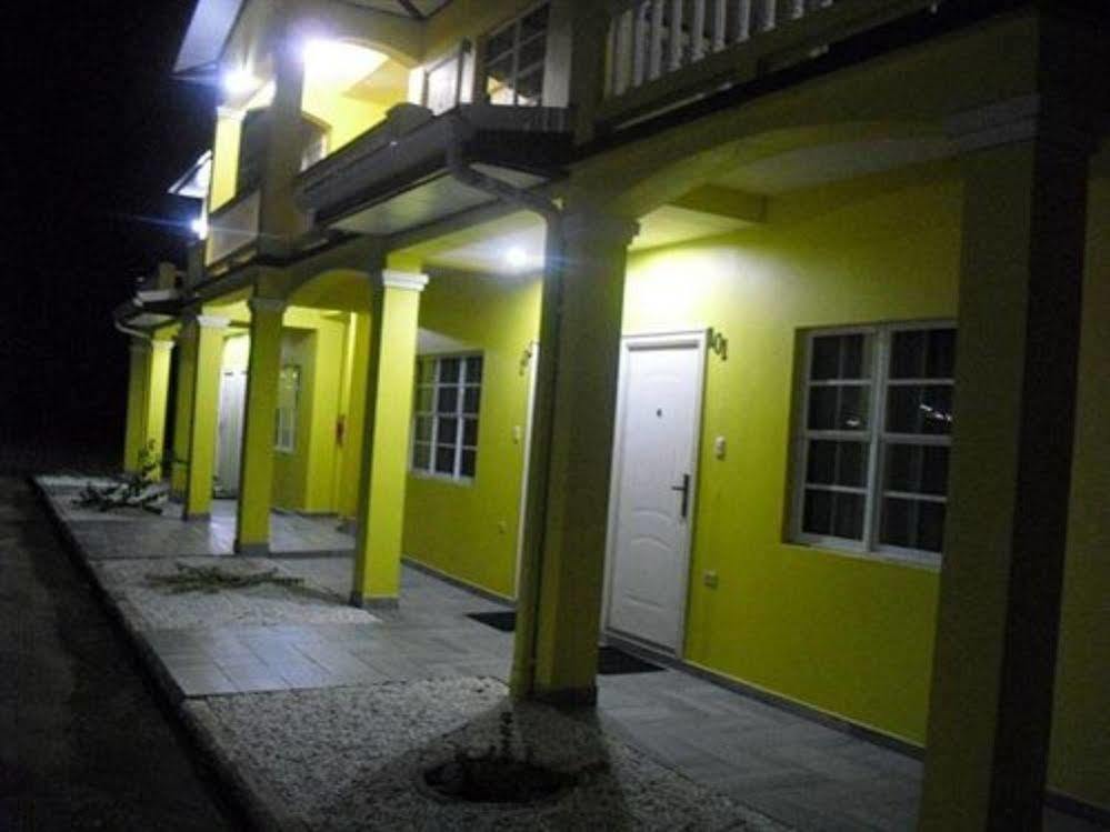 Piarco Village Suites Bagian luar foto